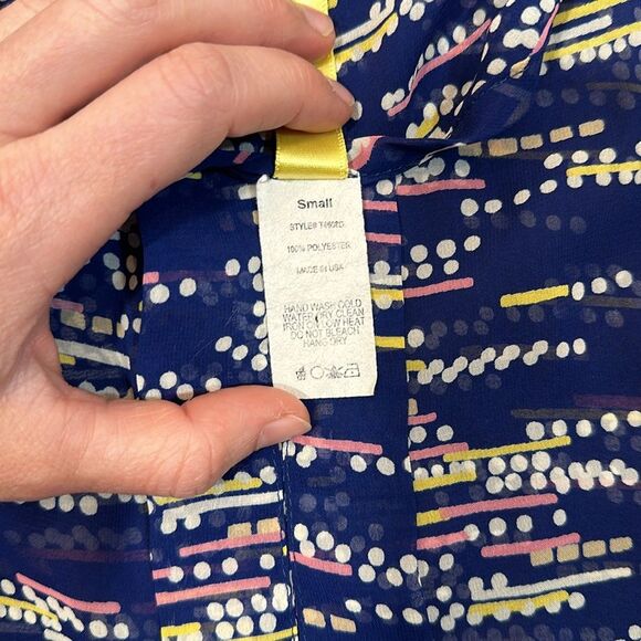 Bee Stitched Sheer Tunic Blur Yellow Pink Patterned Top Women Size Small - Picture 9 of 9